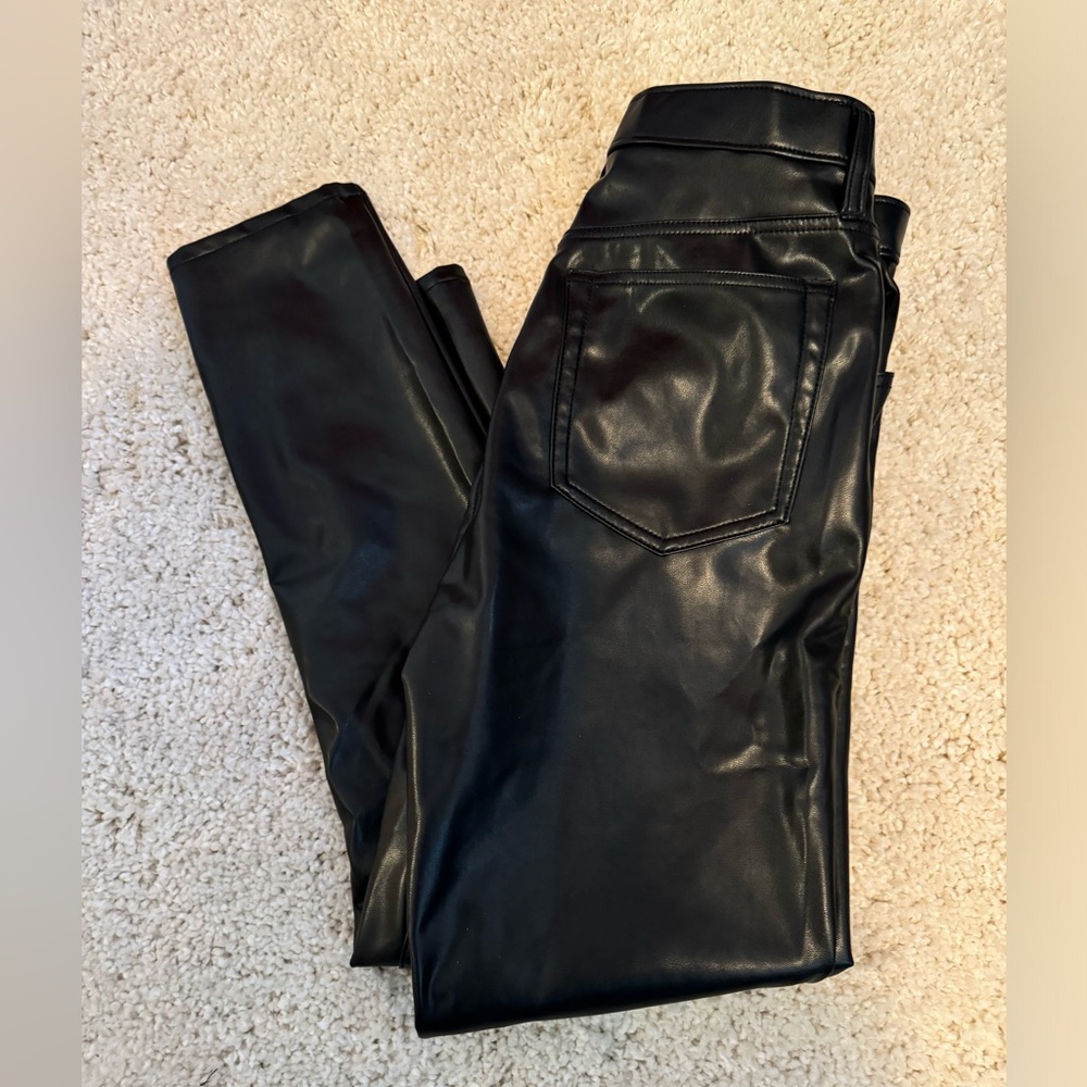 Size 10  Abercrombie vegan leather king jeans blk